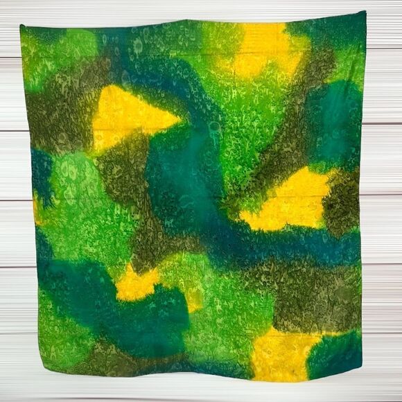 Golden Camel of Shanghai Hand Rolled and Hand Printed 100% Silk Square Scarf - Picture 2 of 12